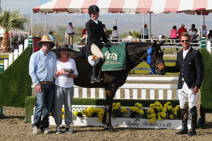 ©Flying Horse Photography Grady Lyman and Flirt accept winner’s honors after taking first in the $5,000 Devoucoux Hunter Prix at HITS Thermal this weekend.