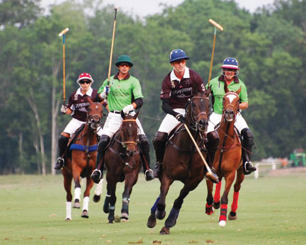 The Brookshire Polo Club in Texas hosted its first ever benefit for SIRE Therapeutic Riding programs in the Houston Area at Scott Woods’ ERG Farm. Everyone enjoyed the 20 goal feature match with Jeff Blake, Marcos Villanueva, Santi Torres, and Jeff Hall, as well as a dinner and live band. Photo by Rebecca Bollenbach