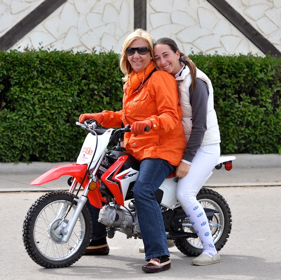 Liliane and her daughter Daniela. (Photo courtesy of Step by Step Foundation)