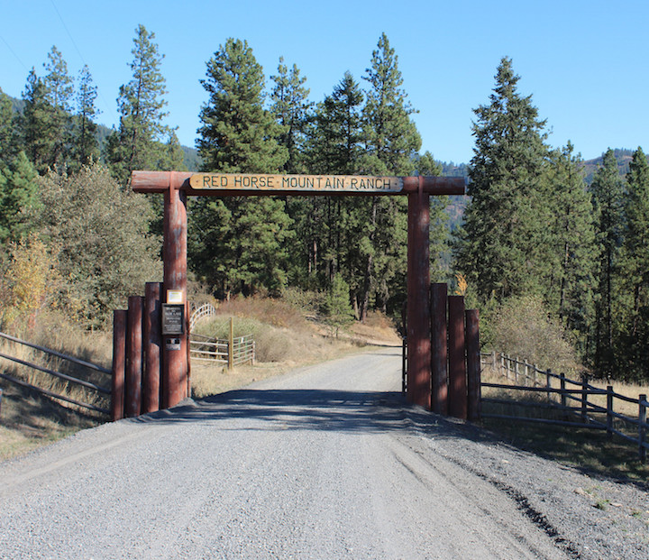 Get ready to enter paradise — the Red Horse Mountain Ranch. Photo by Anne Joubert