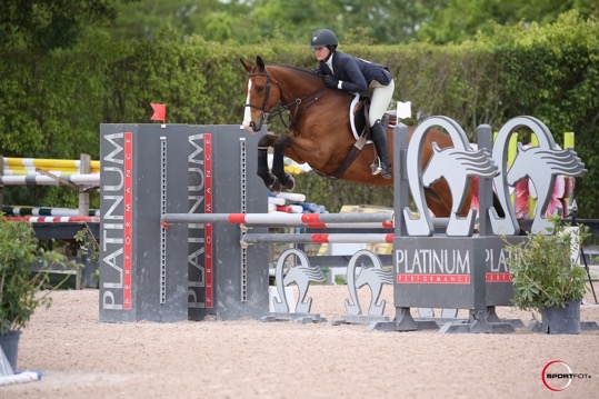 Ava and Micah Photo by Sportfot