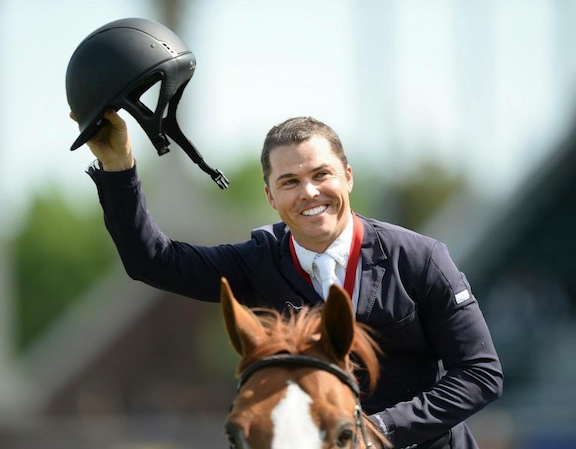 Kent Farrington shows off his Samshield helmet.