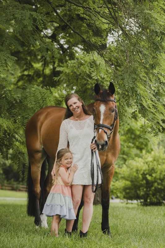 Allie with her daughter, Atticus, and PS I Love You, owned by Katherine O’Brien. Allie35-year-old Atticus is an expert traveler and goes to all the major shows with Allie.